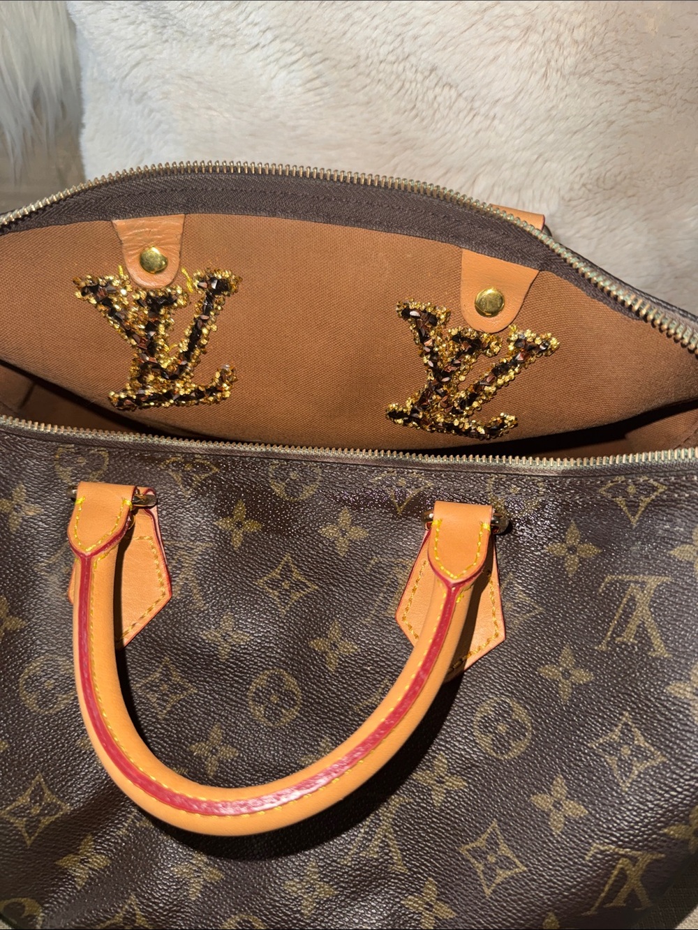 Louis Vuitton Brown Monogram speedy 35 with  D rings and patches added - Picture 4 of 5